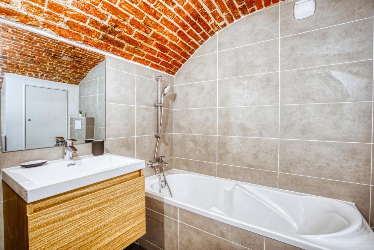 Appartement Vernezza, F3 à Deux Pas De Montparnasse *